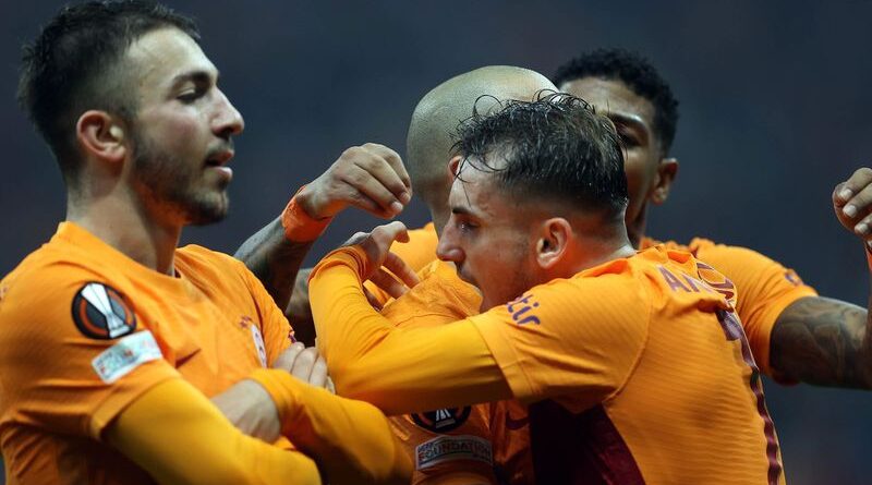 Galatasaray'dan Beşiktaş'a Transfer Çalımı!