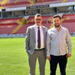 Kayserispor, yeni sezon öncesinde önemli bir sponsorluk anlaşmasına imza attı. ZE Holding çatısı altında faaliyet gösteren Zecorner Gayrimenkul, sarı-kırmızılı kulübün isim sponsoru oldu.